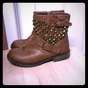 Women’s boots